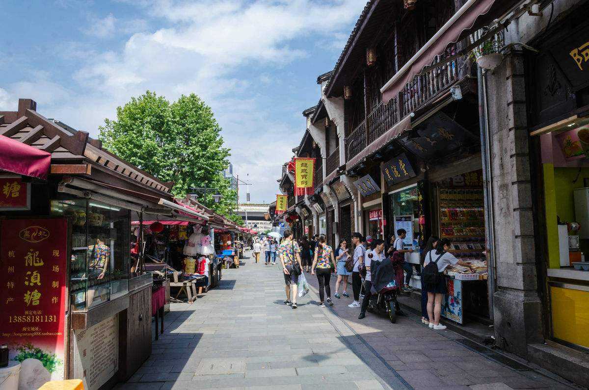 河坊街杭州最热闹的古街,杭州攻略别再去河坊街