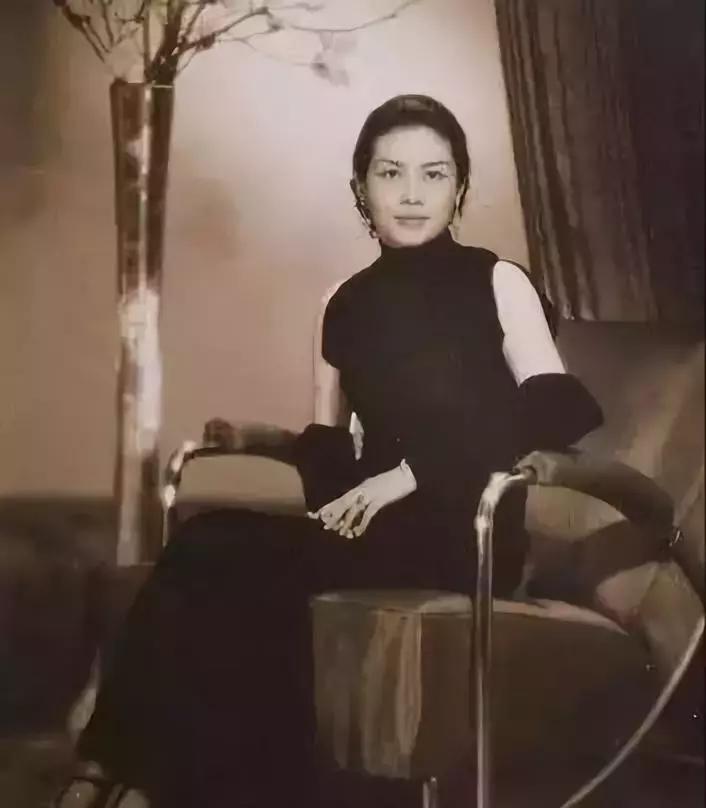 潘素：沦落风尘却蕙质兰心，慧心百年，素韵流芳，徜徉青山绿水