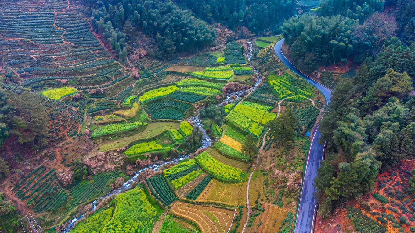 黄山旅游天路,徽州天路看云海攻略