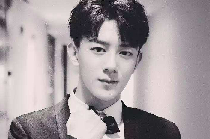 易烊千玺和黄明昊同框,易烊千玺黄明昊私下关系