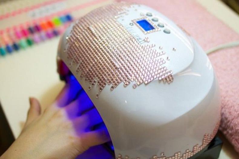 新手指甲油入门安全距离,新手指甲油选什么颜色