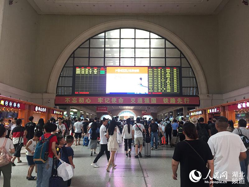 武汉开学报到,武汉高校新生开学的最新通告