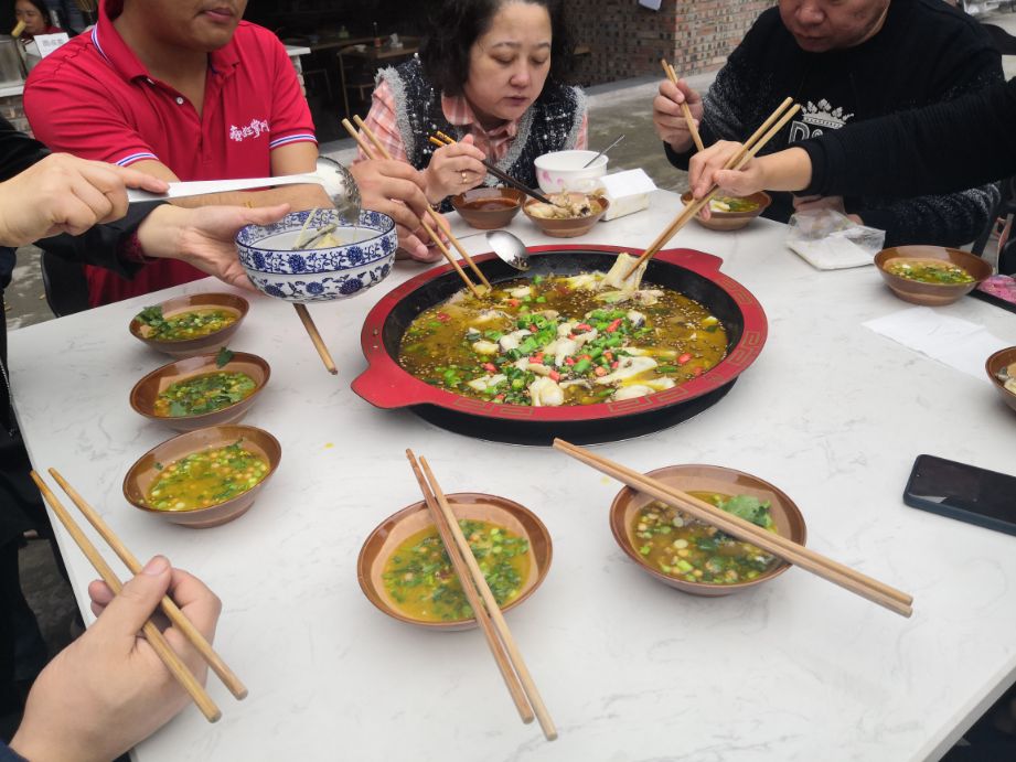 重庆平价社区火锅,重庆自助小碗式火锅