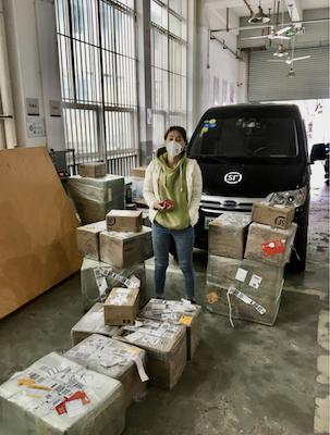 深晚报道|“最美代购”!深圳导游领队海外带回25万个口罩支援战“疫”