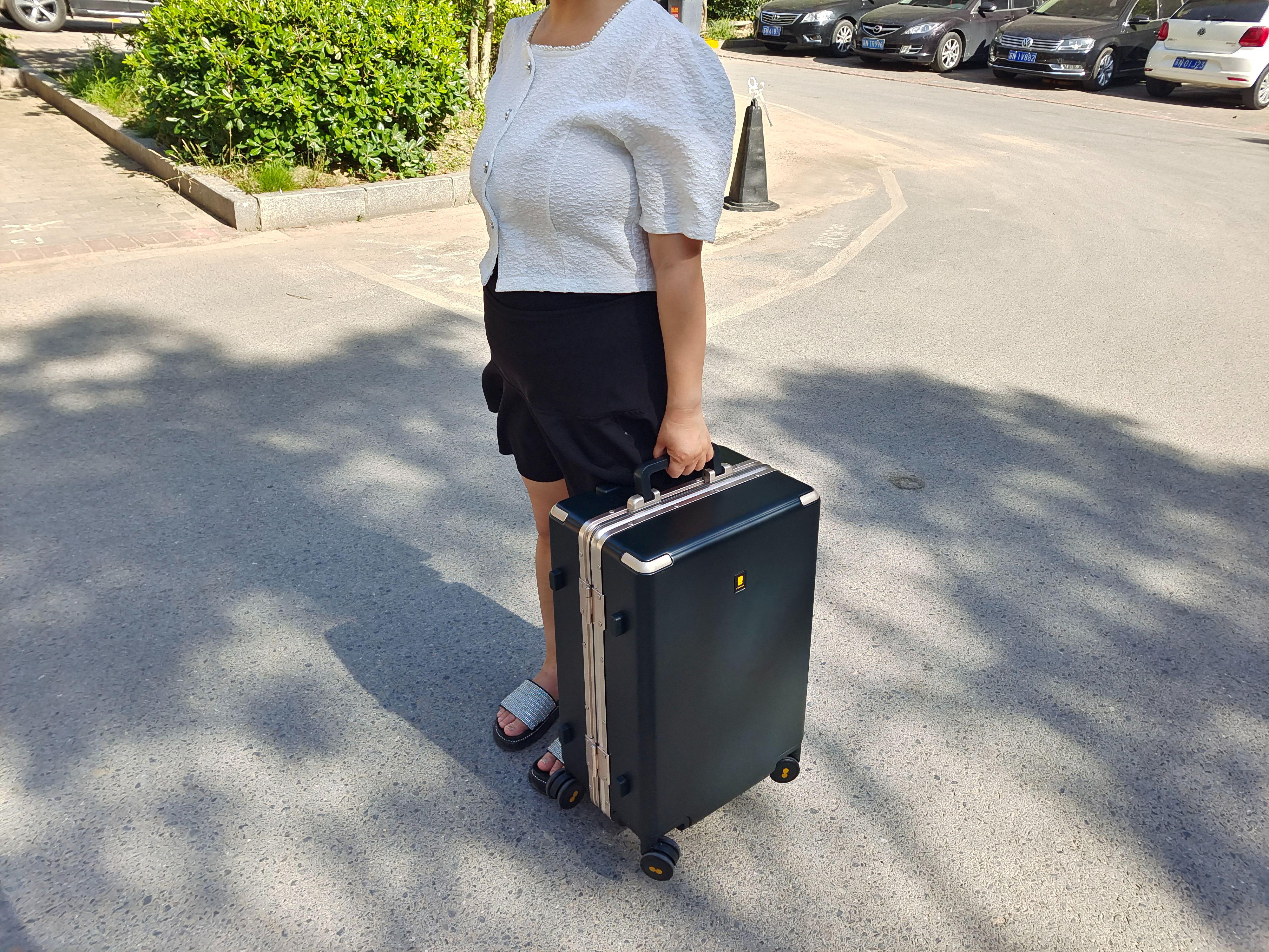 地平线8号行李箱尺寸,8号地平线行李箱测评