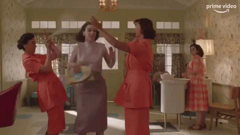 来认识一下宇宙第二时尚博主|5000件衣服只够穿一季