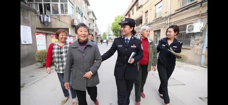 民警黄玮:用心绣绘平安社区
