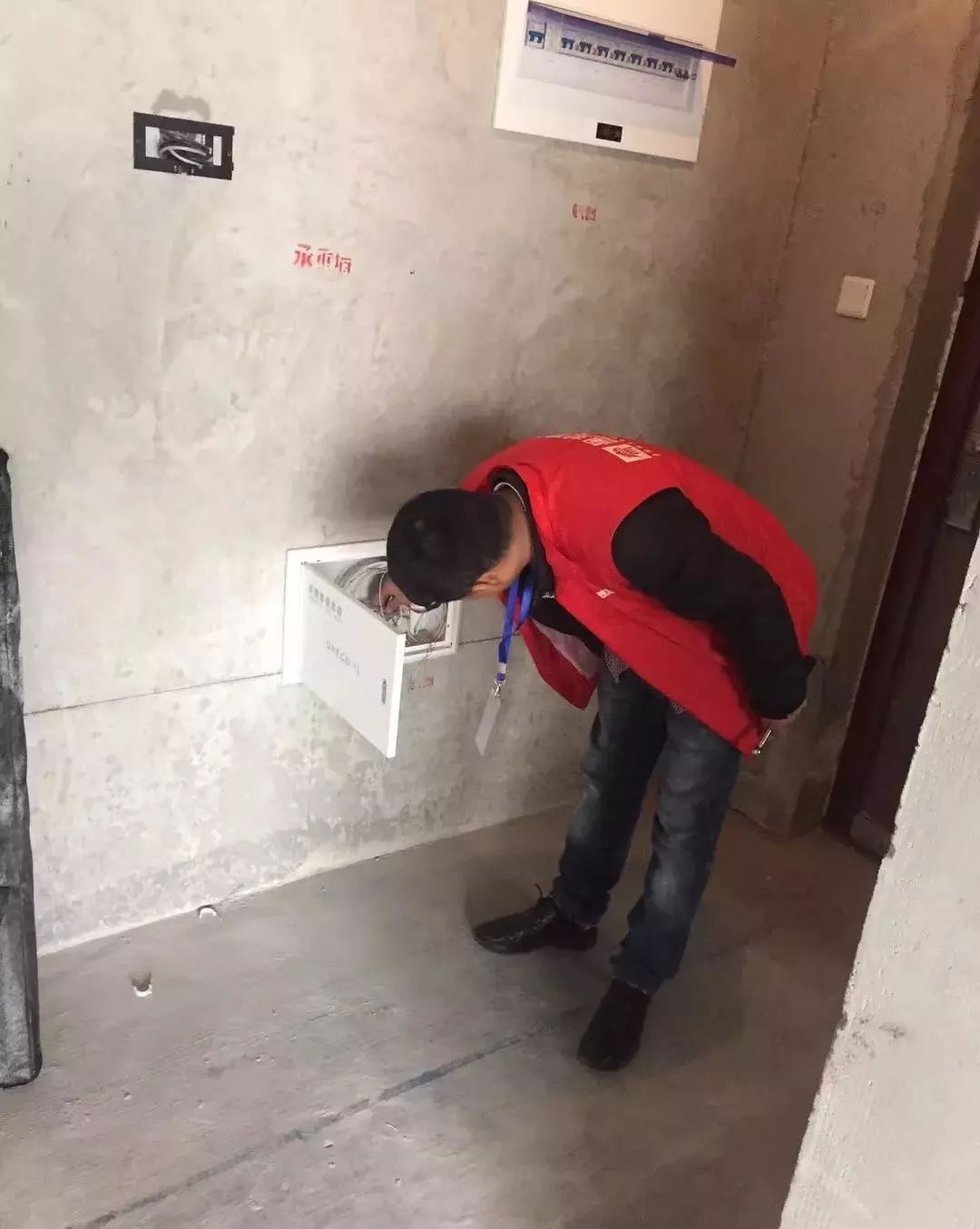 新买的房子是开发商的水电吗,开发商交付的房子水电有用吗