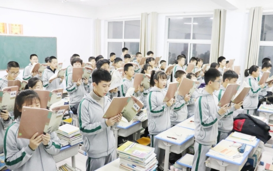 班主任坦言小学语文无非就是内容,班主任评价学生的特点