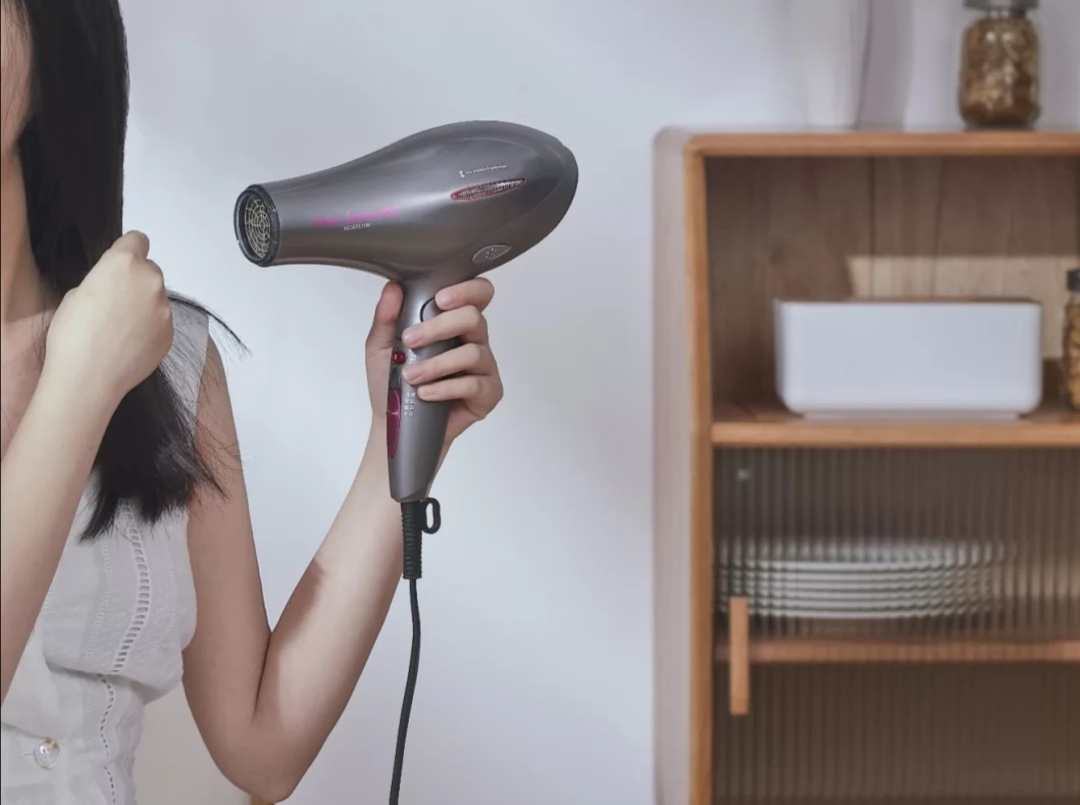 负离子吹风机真的很好吗,负离子吹风机和一般吹风机区别