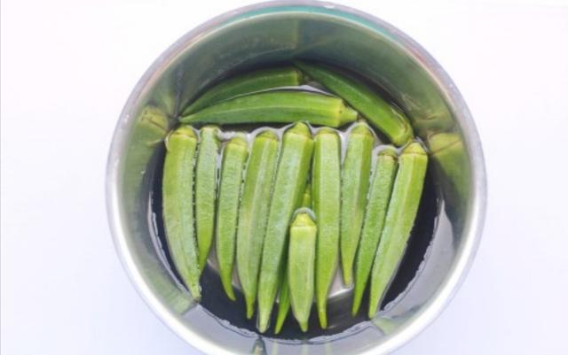 秋葵酿虾仁味型,秋葵炒虾仁做法