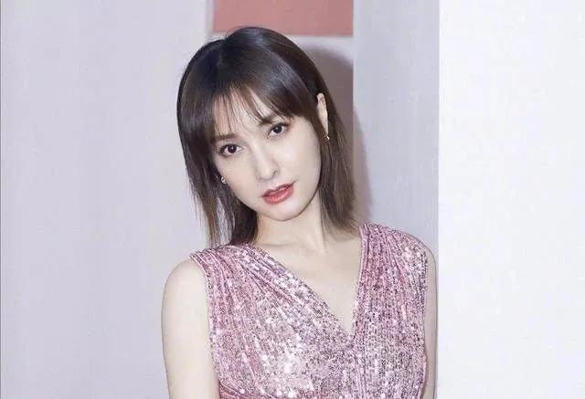 《艾瑞巴蒂》表现最差，黄圣依张雨绮不好带？主持人吴昕毫无作为