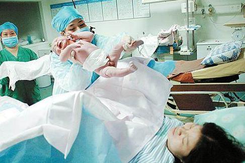 顺产看不看得见伤口,顺产时看得见宫颈吗