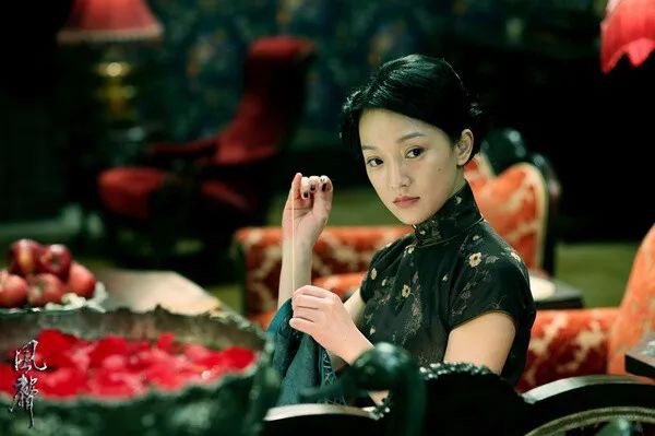 关于什么样的身材适合穿旗袍,穿旗袍穿的不是身材而是风韵