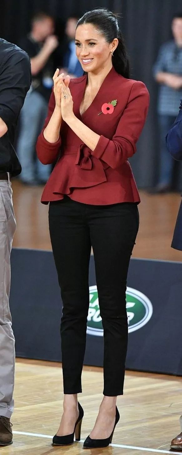 英国皇室Meghan大肚花过百万买孕妇装！