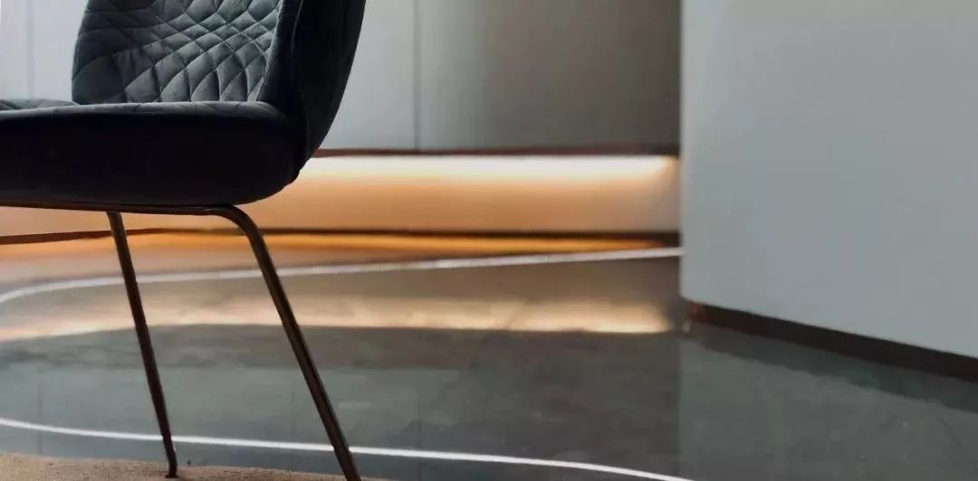 miho绫宠嵎鑲や綋缇庡涓績鏂板厜閲屽簵,miho绫宠嵎鑲や綋缇庡涓績鍥㈣喘