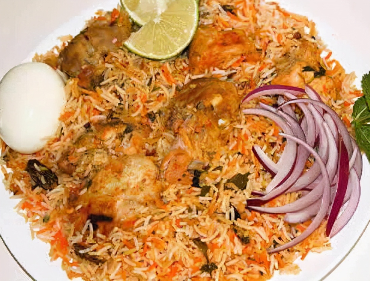 迪拜普通家庭一日三餐,迪拜豪华一日三餐