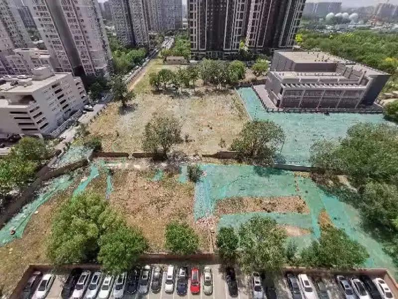 明明有停车位却停不了车,北京小区地库停车