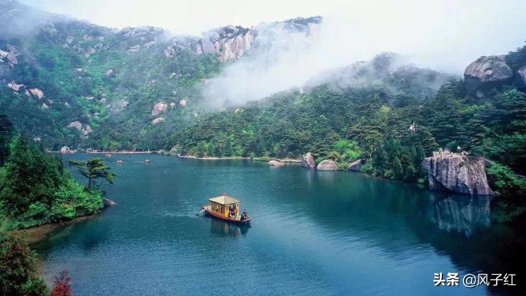 深山裸露的大块岩石,安徽名山大山