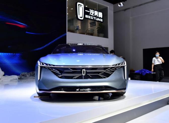 光影哲学设计图说一汽奔腾全新概念车