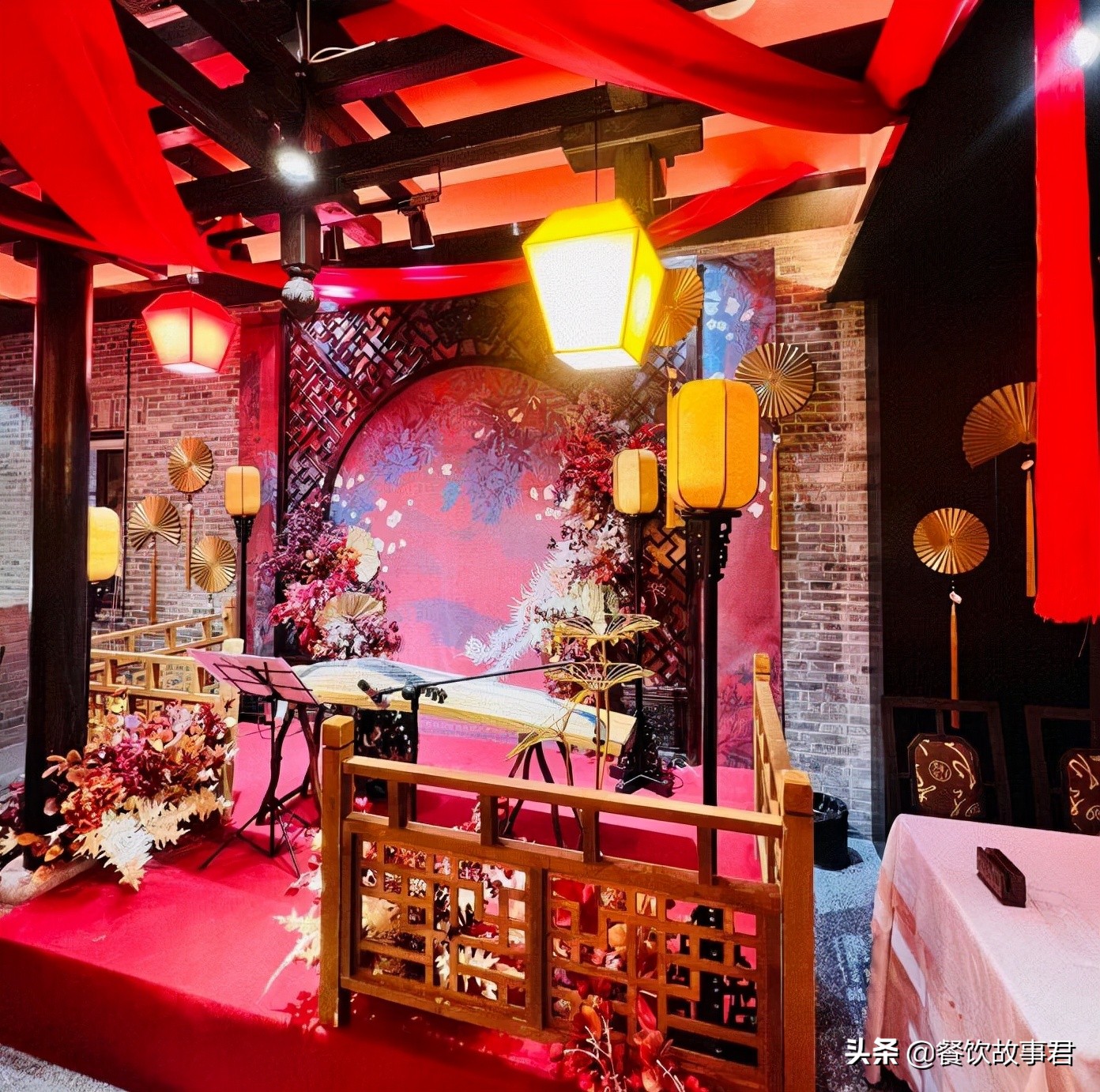 南宁餐厅名字,南宁一餐厅取名怡红院引争议