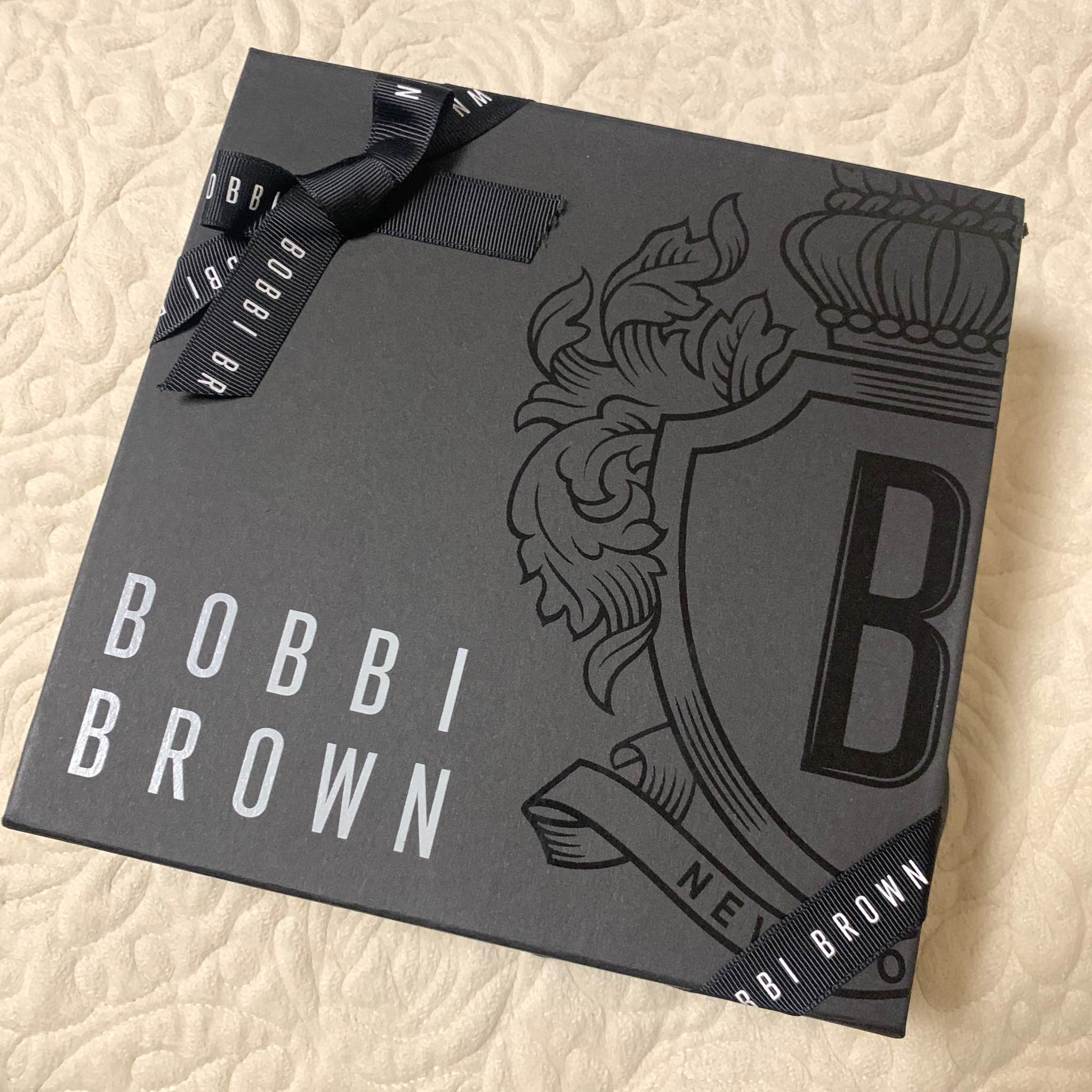 芭比波朗唇膏黑管,芭比波朗奢金唇膏莹亮和哑光区别