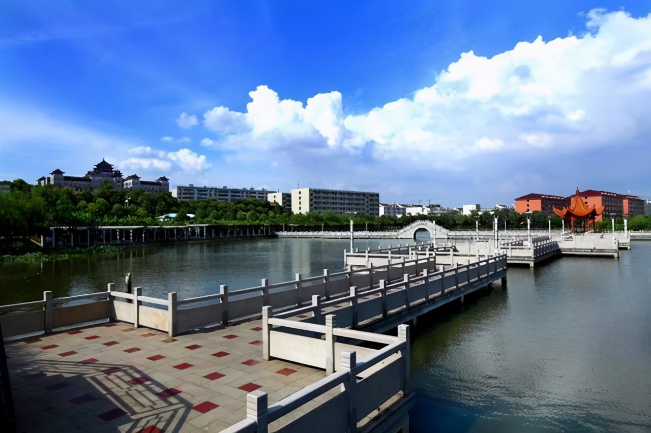 长沙民政预算在湖南省属高校里排名第6，近8个亿，这个大专不一般