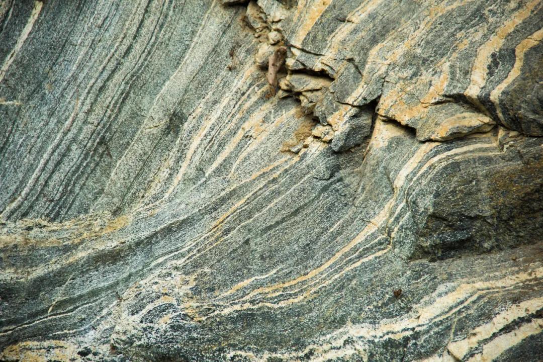 秦岭沣峪口上山有哪些景点,秦岭大坝沟瀑布