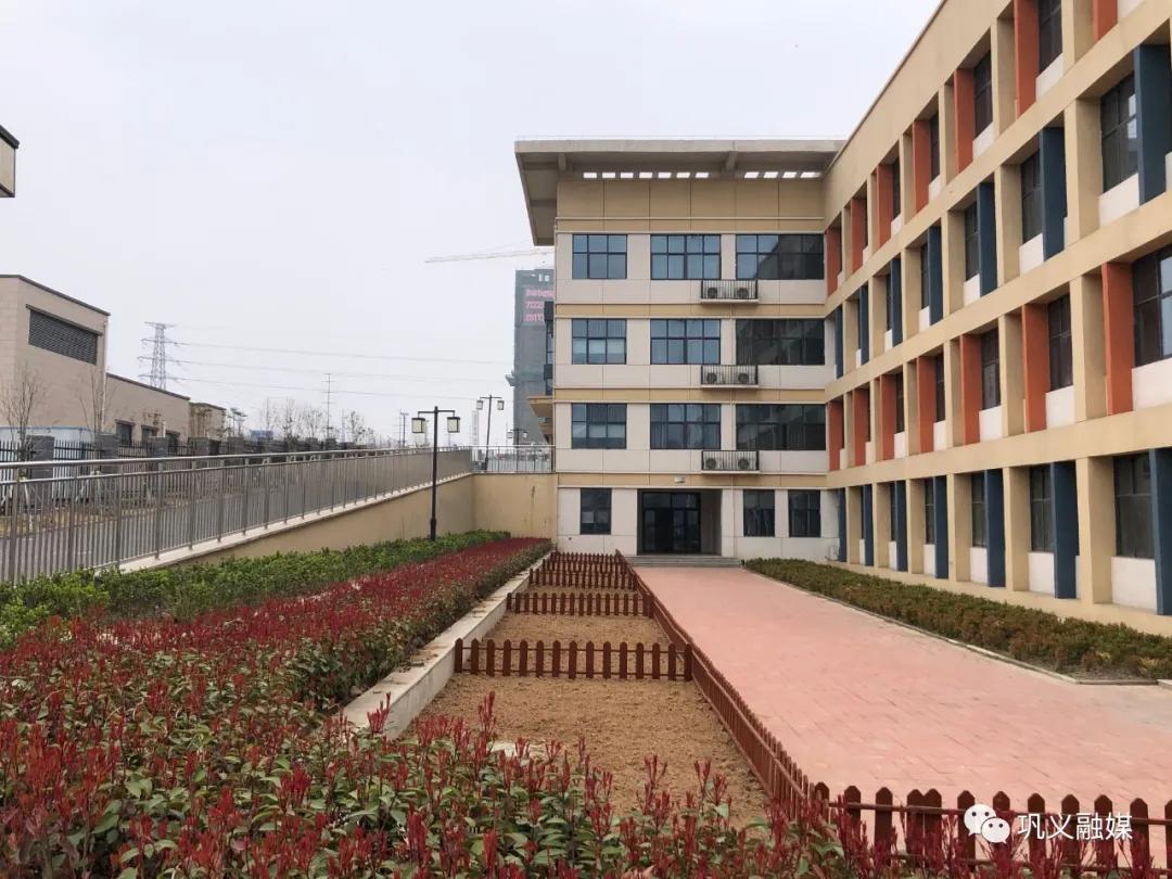 孩子放学没时间接要放弃工作吗,小孩放学没时间接有什么办法