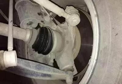 刹车变软注意事项,刹车突然很硬的应急处理