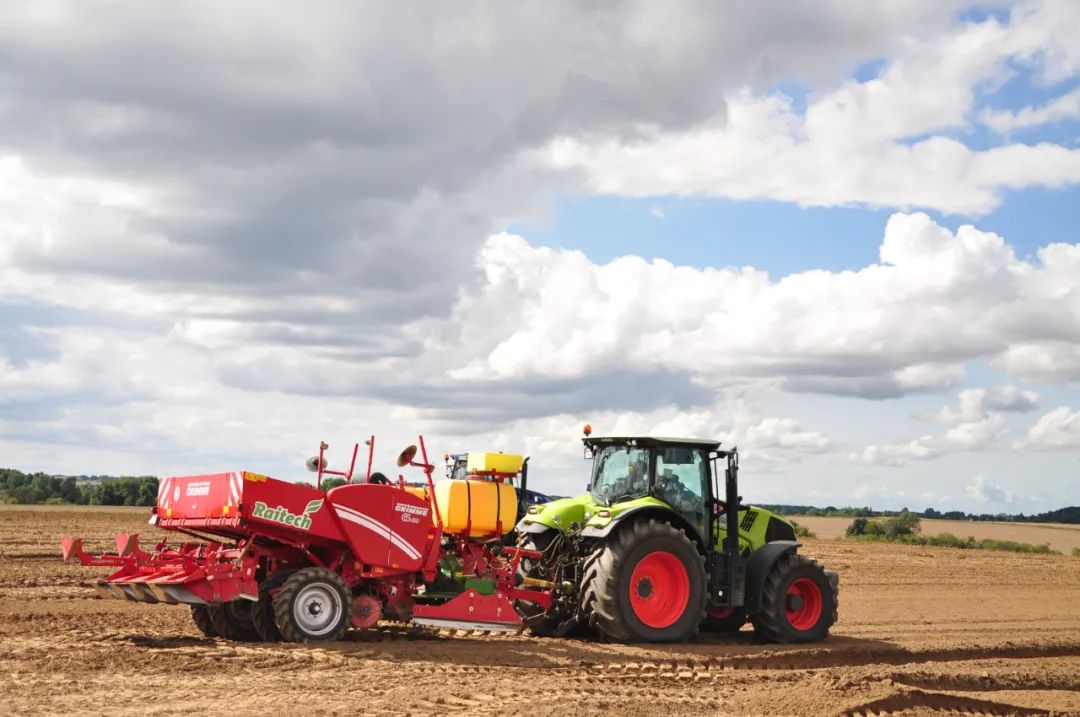 拖拉机的k值越大越好吗,拖拉机底盘越野底盘区别