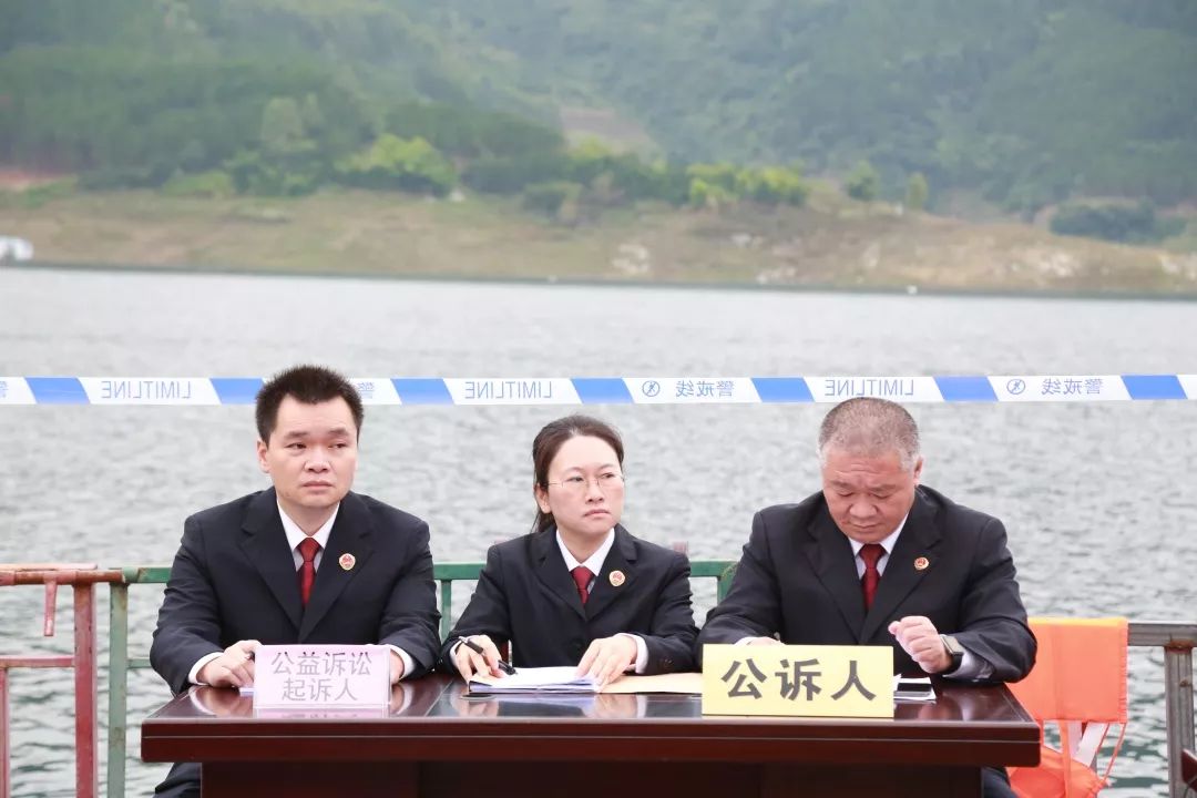 【第352期】销售“美国伟哥”等假药!隆林各族自治县人民检察院提起首例药品领域刑事附带民事公益诉讼!