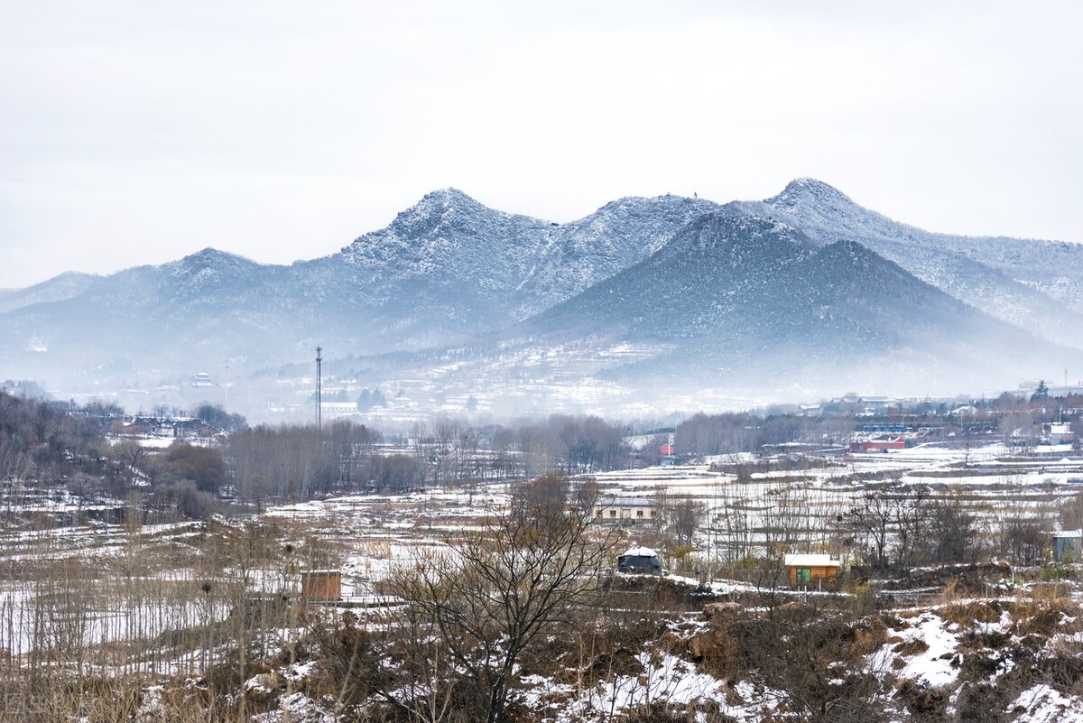 这座山被称为“万山之祖”，随处都是*物文**古迹，全部看完需要一周