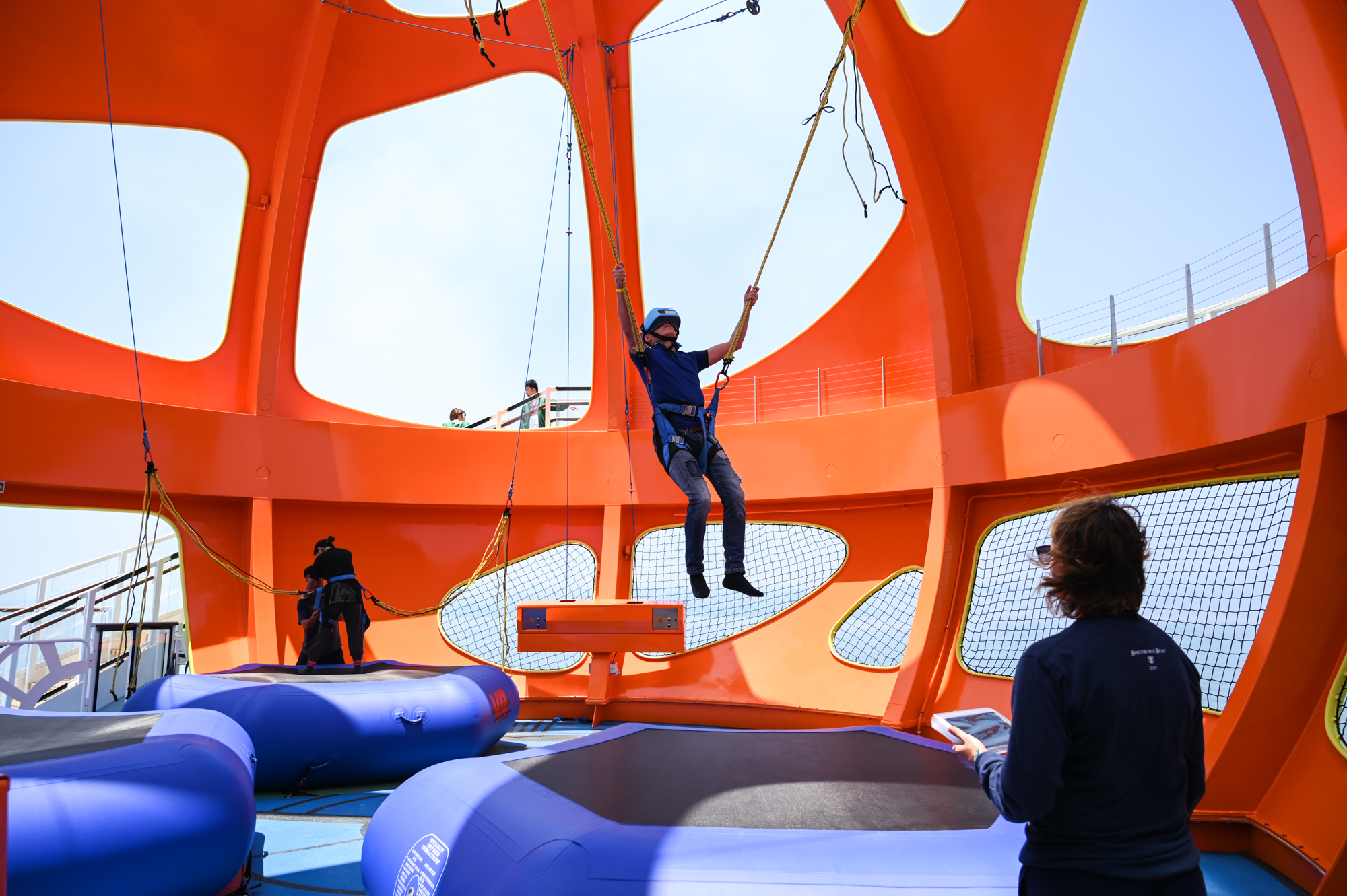 豪华游轮几月旅行比较好,乘坐豪华游轮全过程是什么感受