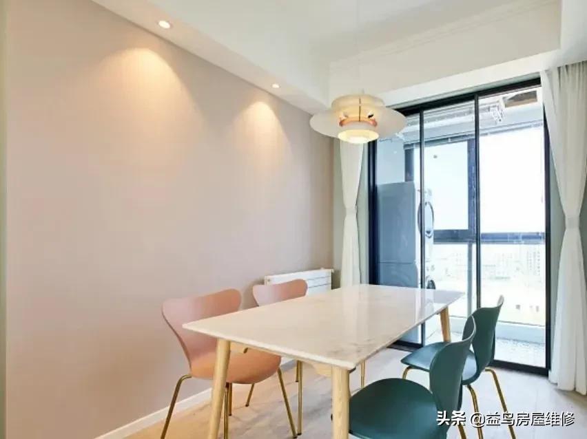 墙面材料有问题,乳胶漆墙面修复要怎样打砂皮