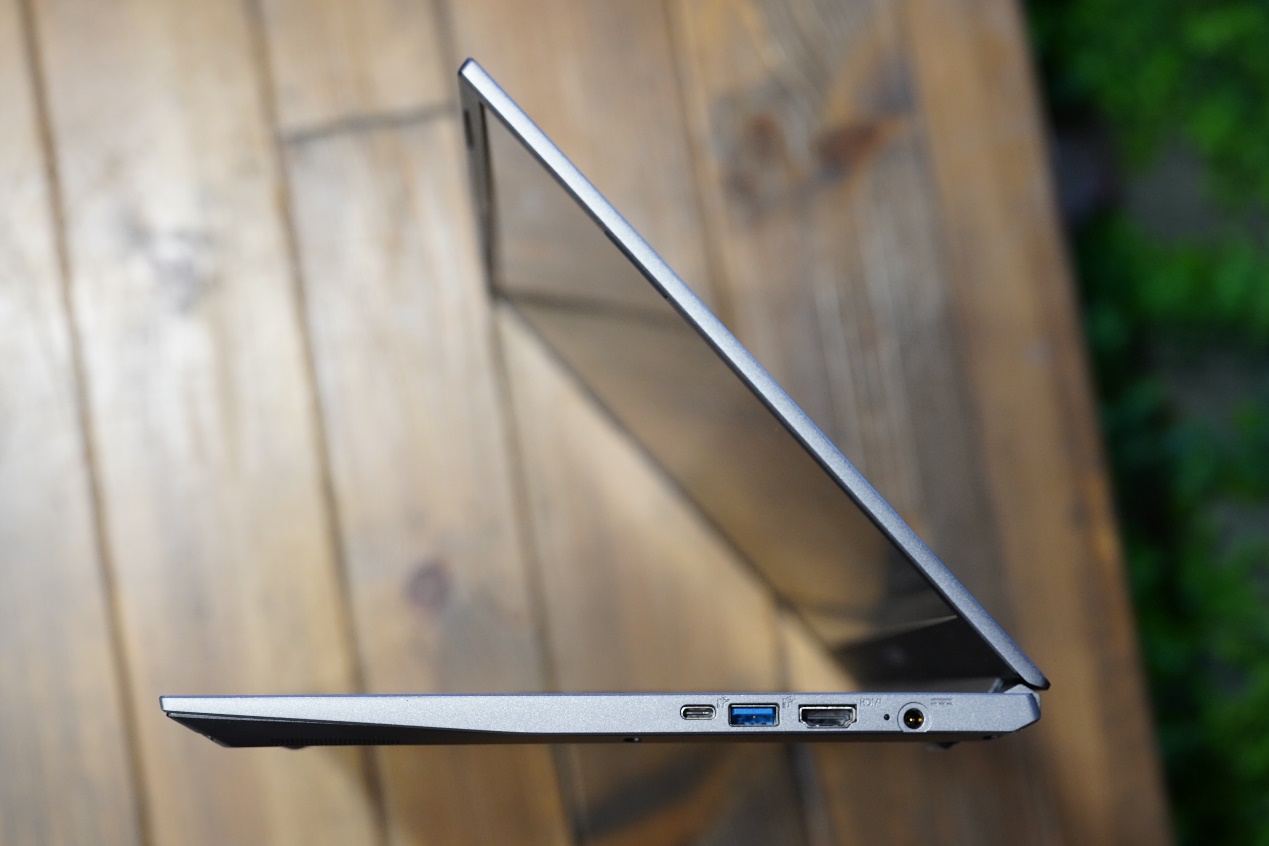 雷神igere1评测,雷神igers1笔记本值得买吗