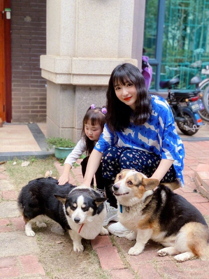 39岁柳岩终于换发型,39岁的柳岩减龄秘籍在这里