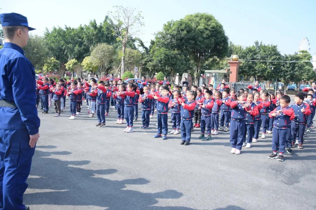 *防队消**里的生活~他们来揭秘啦~