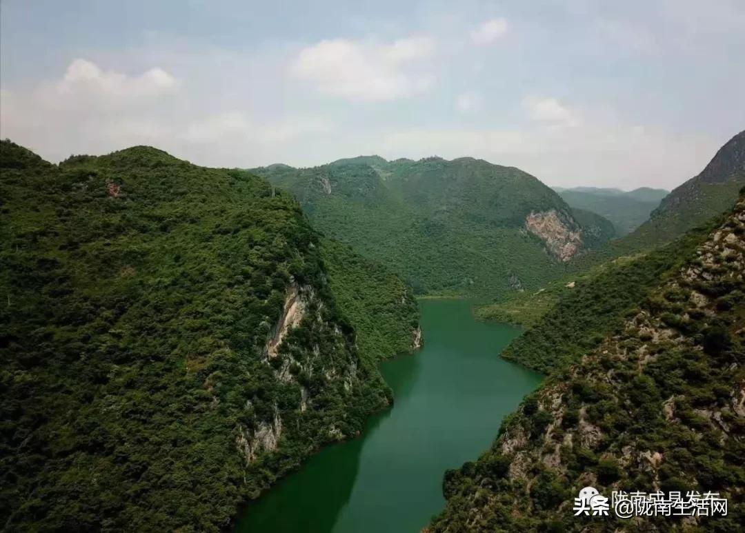 我叫成县，这是我2019年的自拍照