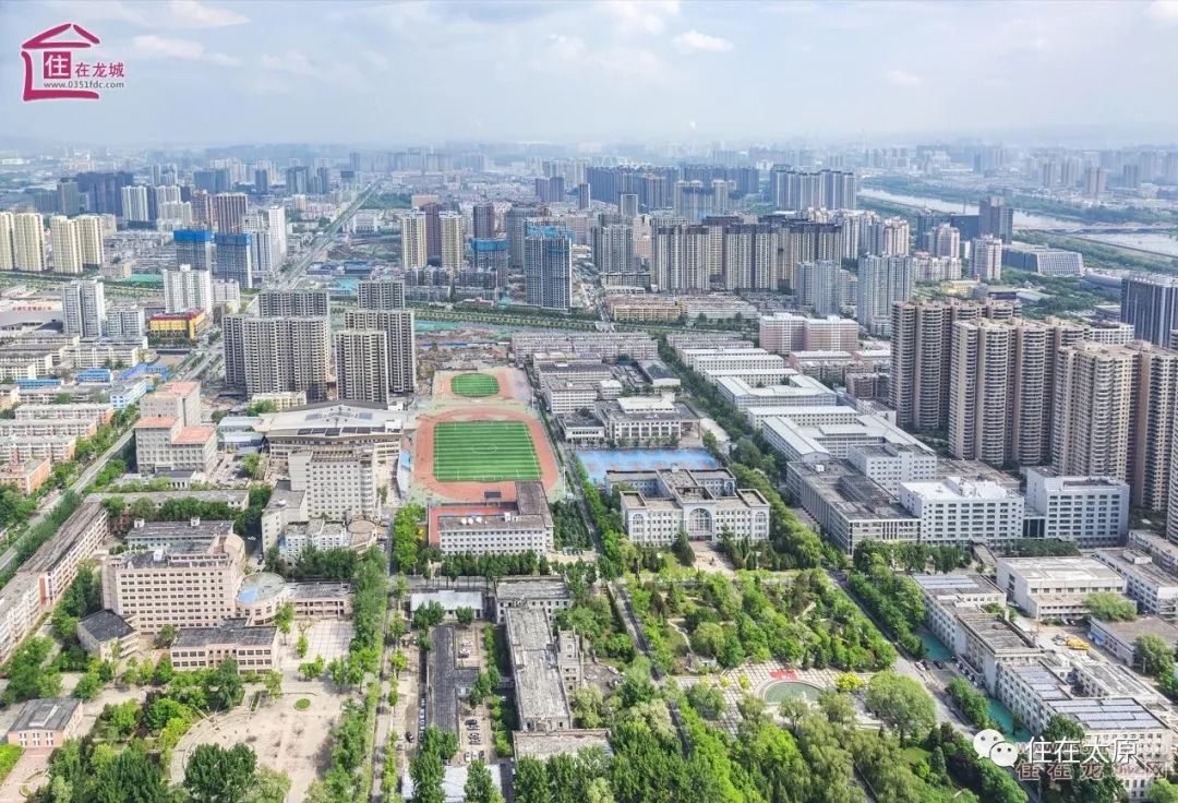 站在高楼向下看第一视角,站在高楼俯瞰城市第一视角