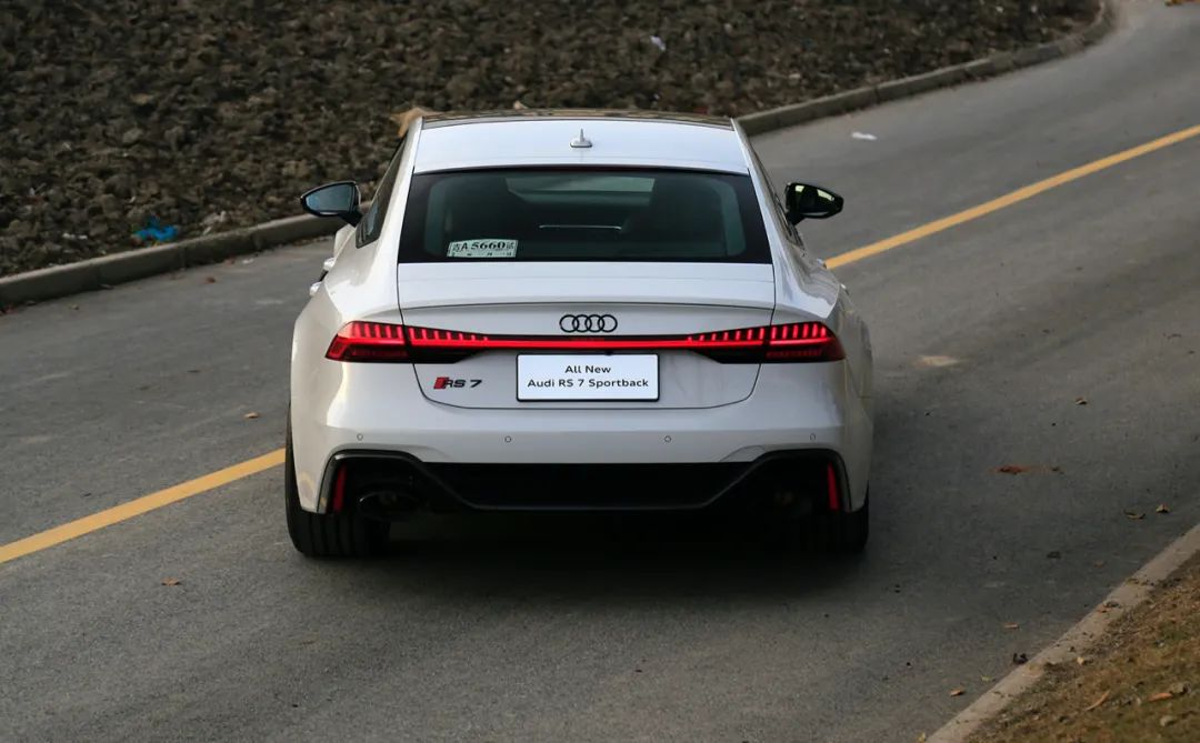 燃油车的魅力奥迪rs7,中国首台奥迪rs7-r