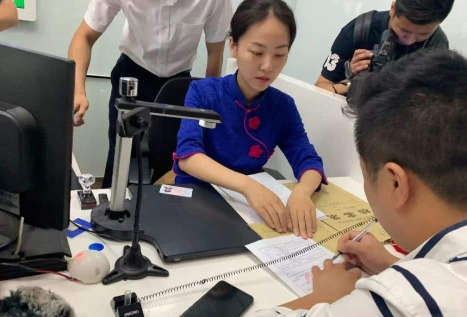 发工资的钱存到余额宝好吗,一发工资就存余额宝怎么回事