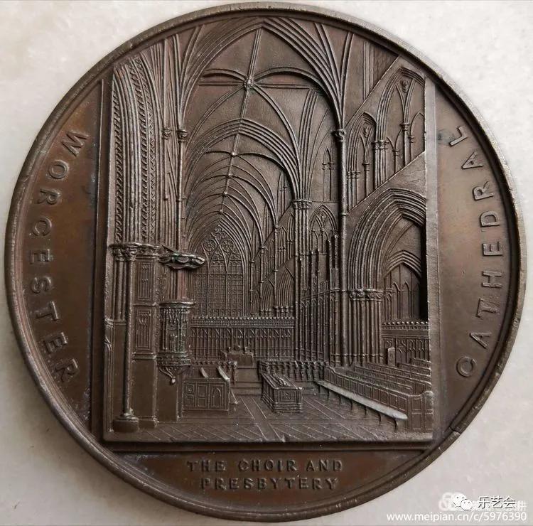 泉耕：教堂建筑金属章