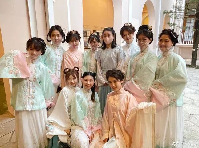 穿50件汉服是什么体验,在香港穿汉服惊艳全场