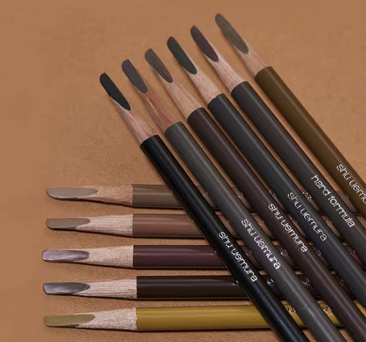 高考后想学化妆报读什么专业,高考完想学化妆应该去什么学校