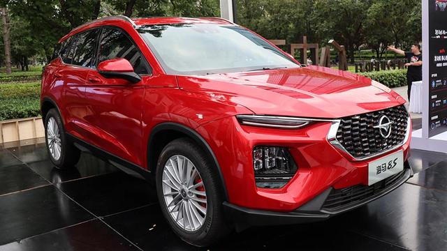 外观大气时尚的海马8S，座椅舒适，内饰精致，值得你拥有