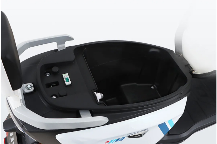 200公里续航纯电动小车,续航200公里左右的电动车价格