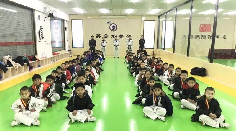 英美艺术教育：青少儿艺术培训创业难做？那是你没选对品牌！