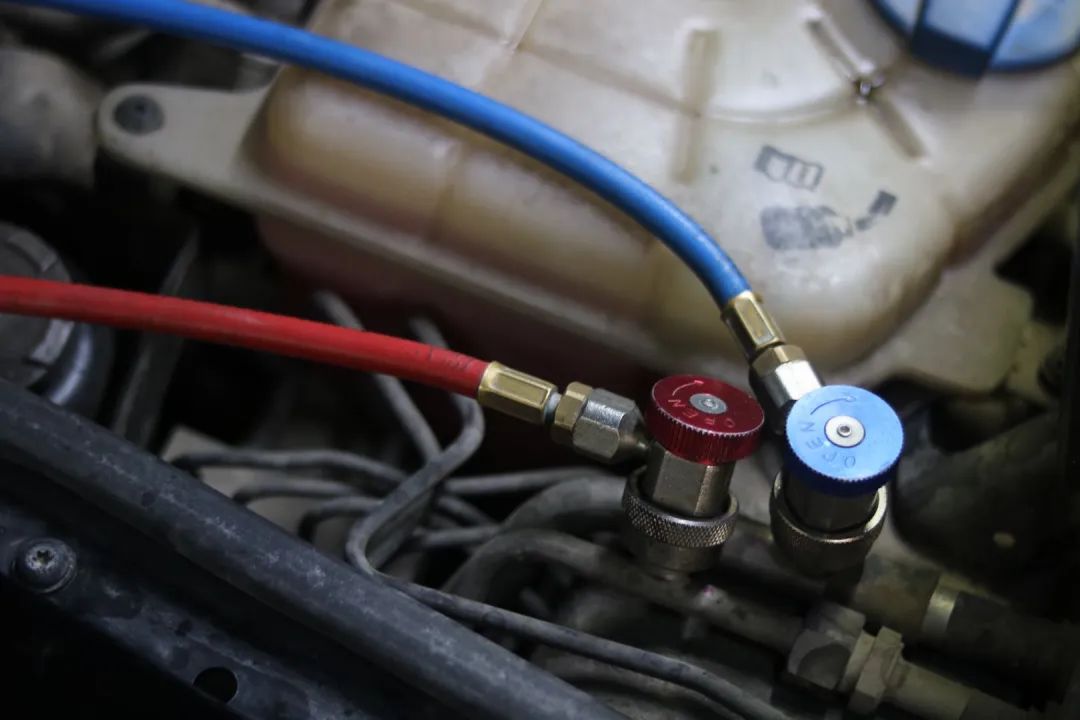 怪兽搞老车：翻新一辆残破生锈的柴油版奥迪A6，翻新后变新车