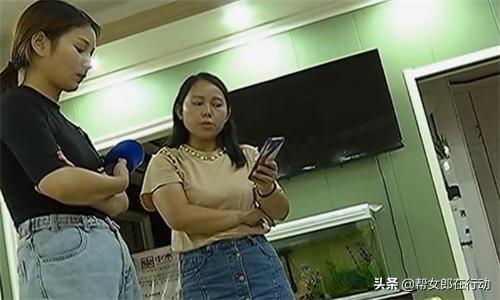 花1.5万元买4块门，货不对板还有裂缝